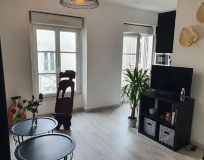 Location centre ville La Rochelle, appartement refait à neuf